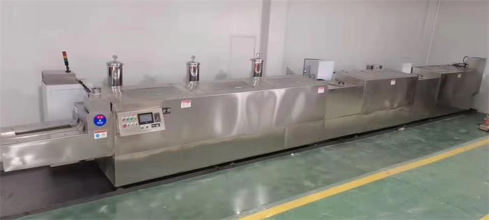 網(wǎng)帶式成套超聲波清洗機(jī)